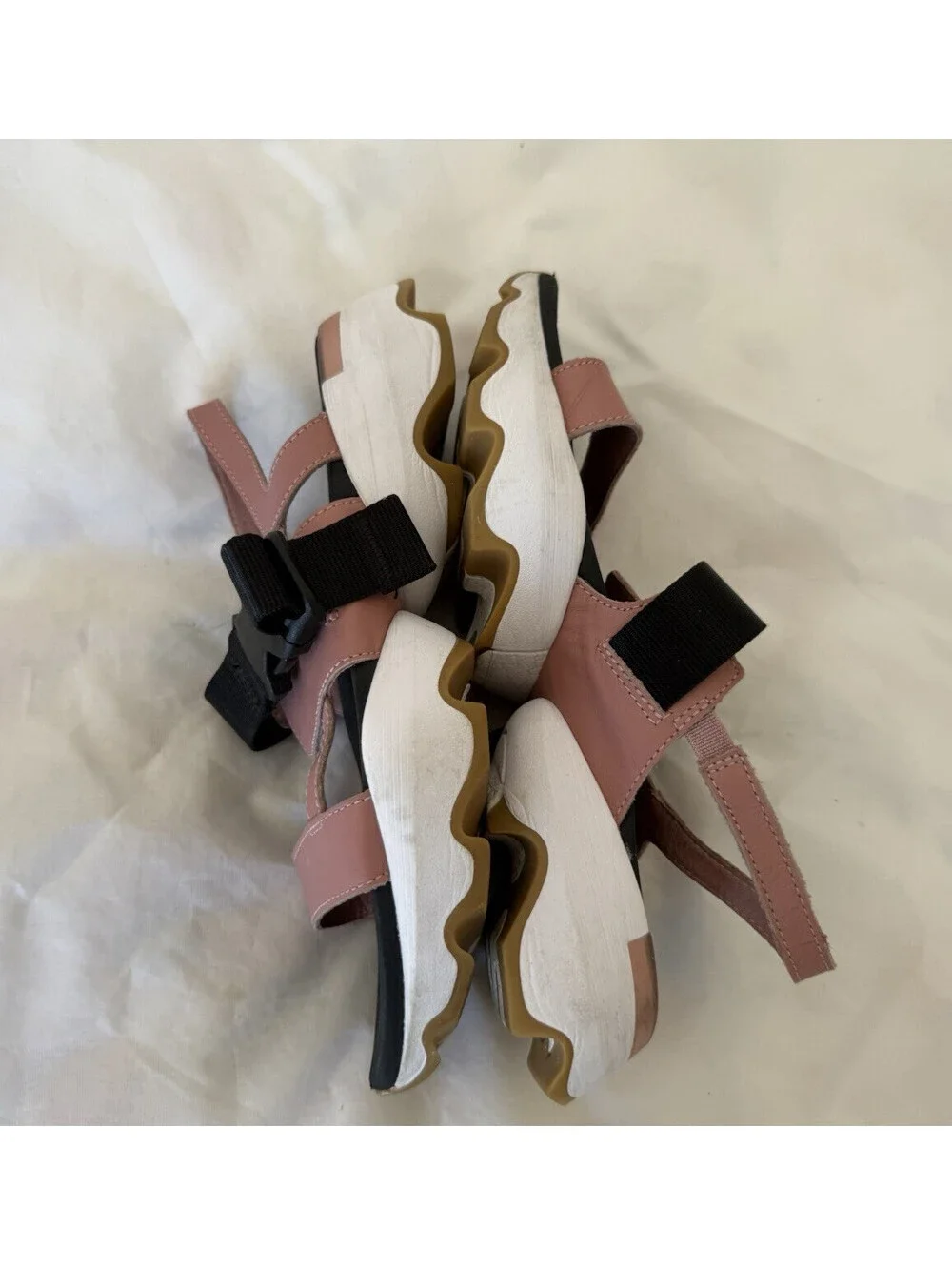 Sorel Kinetic Impact Slingback Sandals Size 6.5 Eraser Pink White Black Buckle